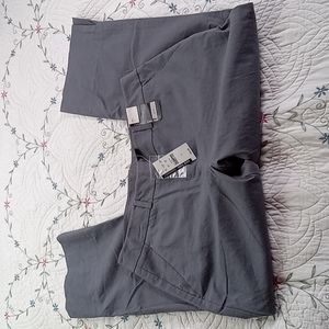 New York & Company Gray crop pants .size 4